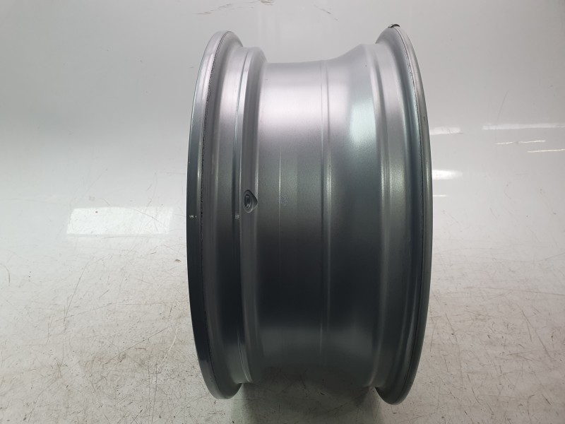 Recambio de llanta para mazda 3 sedán 2.5 e-skyactiv-g referencia OEM IAM 9965J26560  