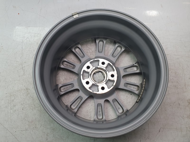 Recambio de llanta para mazda 3 sedán 2.5 e-skyactiv-g referencia OEM IAM 9965J26560  