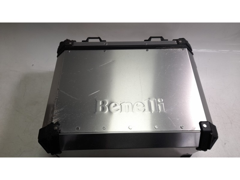 Recambio de portaequipajes para benelli trk 702x referencia OEM IAM A440097003000  