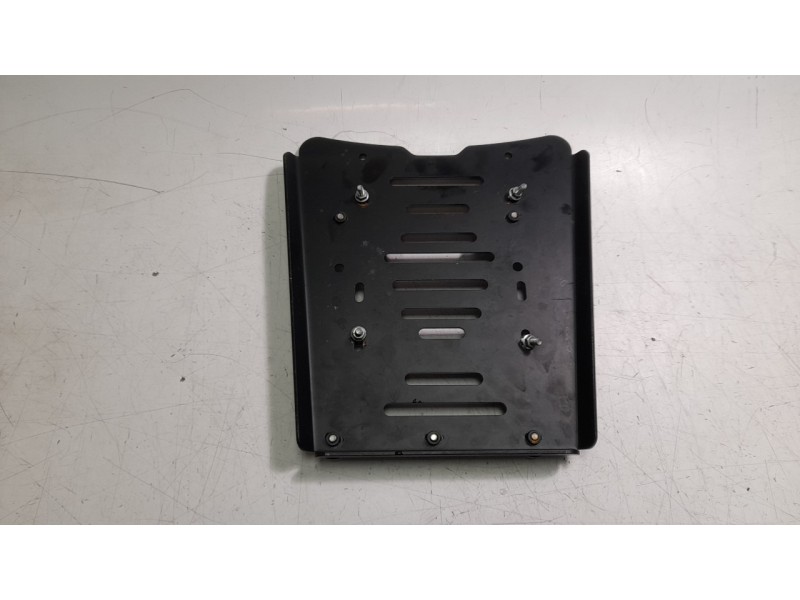 Recambio de portaequipajes para benelli trk 702x referencia OEM IAM A440097003000  