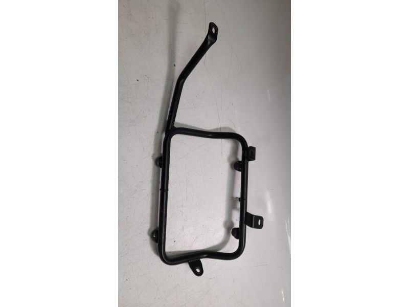 Recambio de portaequipajes para benelli trk 702x referencia OEM IAM A440097003000  