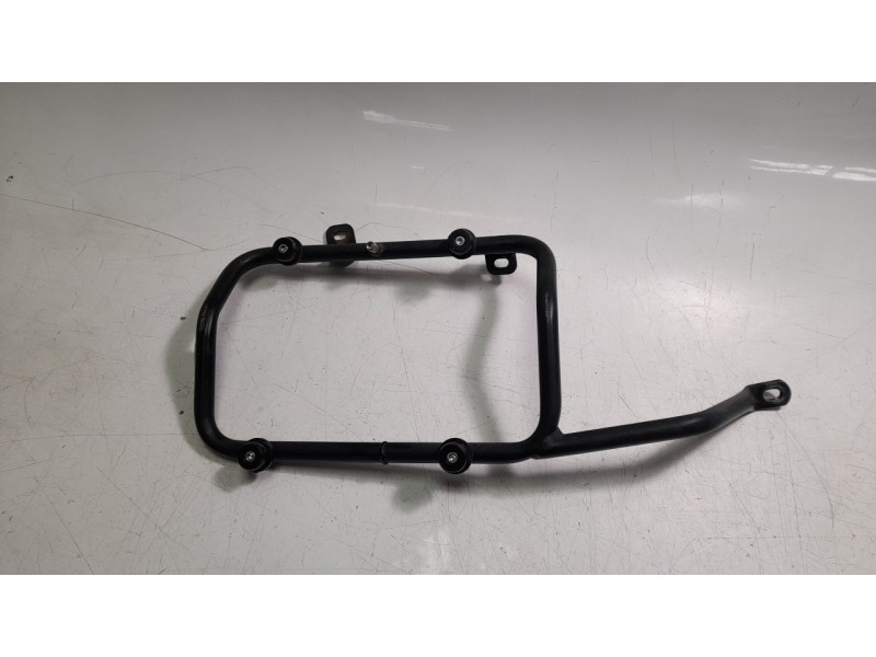 Recambio de portaequipajes para benelli trk 702x referencia OEM IAM A440097003000  