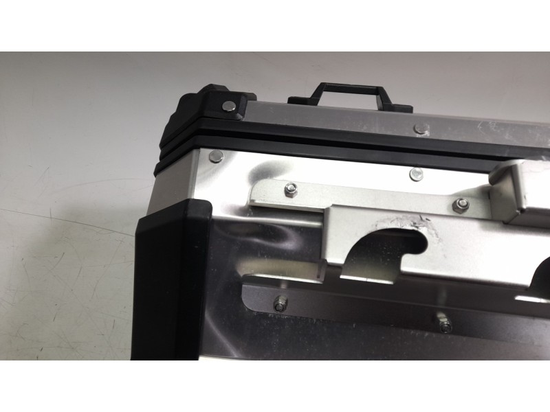 Recambio de portaequipajes para benelli trk 702x referencia OEM IAM A440097003000  