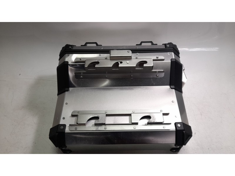 Recambio de portaequipajes para benelli trk 702x referencia OEM IAM A440097003000  