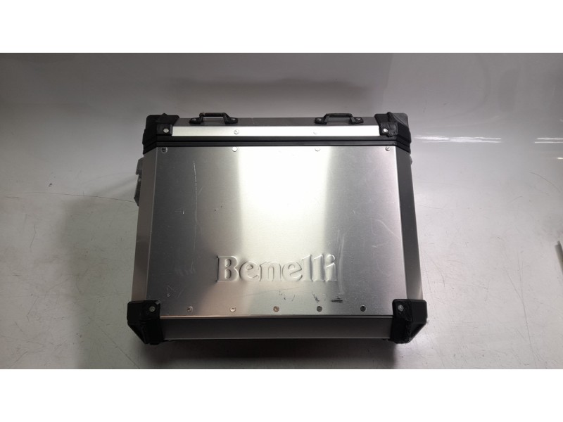 Recambio de portaequipajes para benelli trk 702x referencia OEM IAM A440097003000  