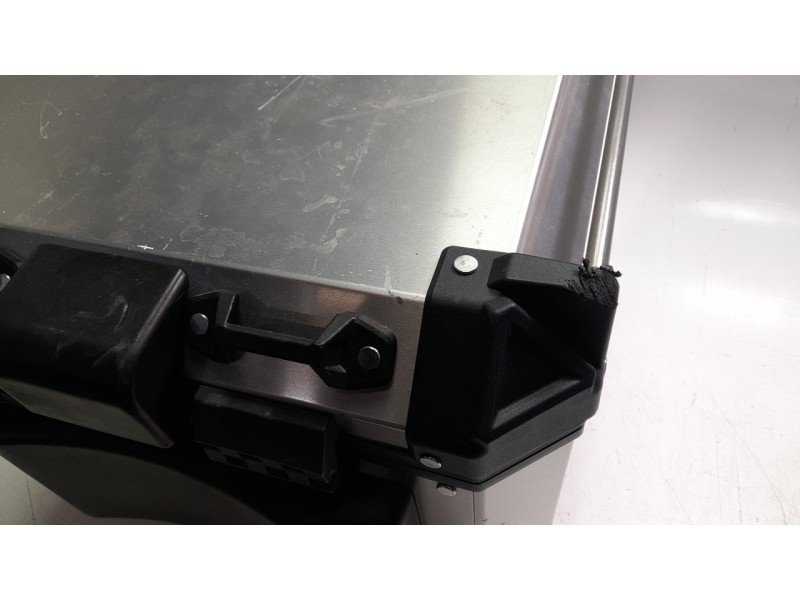 Recambio de portaequipajes para benelli trk 702x referencia OEM IAM A440097003000  