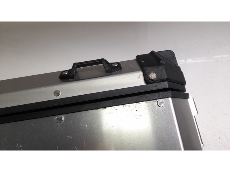 Recambio de portaequipajes para benelli trk 702x referencia OEM IAM A440097003000  