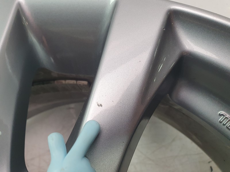 Recambio de llanta para mazda 3 sedán 2.5 e-skyactiv-g referencia OEM IAM 9965J26560  