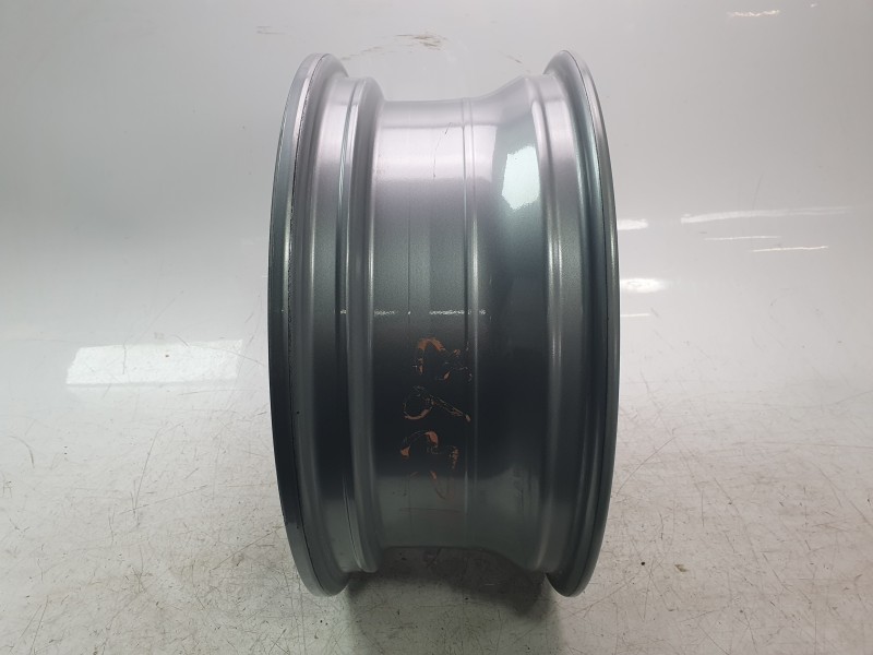 Recambio de llanta para mazda 3 sedán 2.5 e-skyactiv-g referencia OEM IAM 9965J26560  