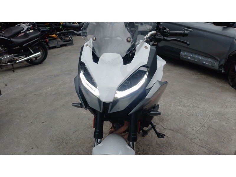 Recambio de faro delantero para bmw f (801cc - ) f 900 xr (4r90) referencia OEM IAM   