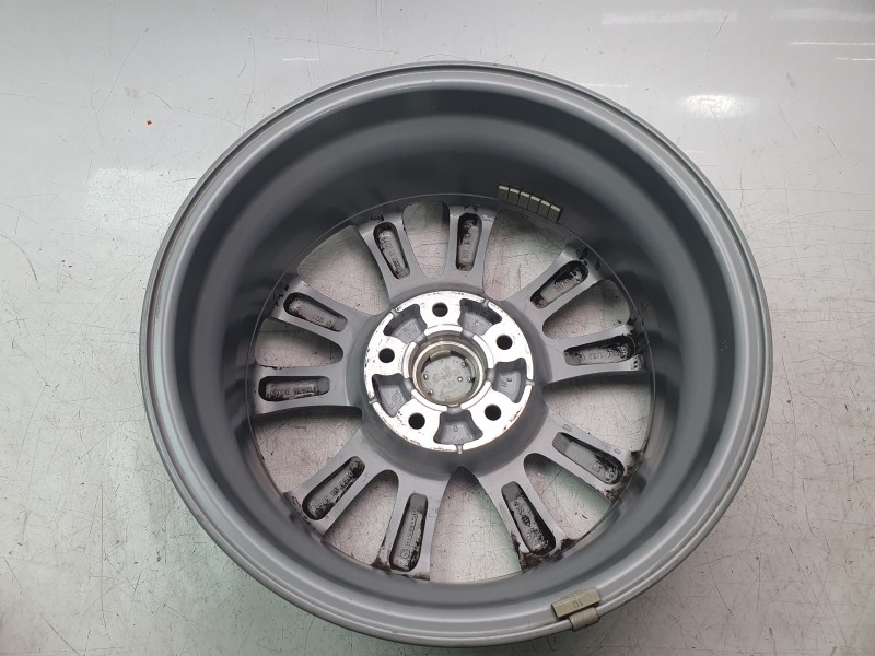 Recambio de llanta para mazda 3 sedán 2.5 e-skyactiv-g referencia OEM IAM 9965J26560  