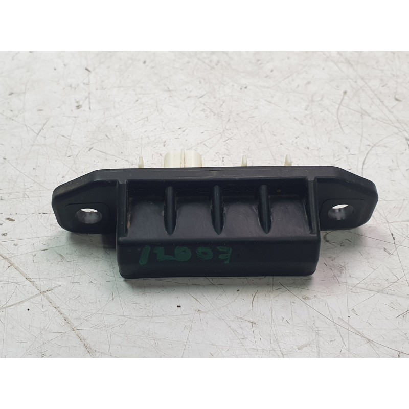 Recambio de maneta exterior maletero / porton para toyota yaris cross hybrid 2wd active tech referencia OEM IAM 69321F4010 15D35