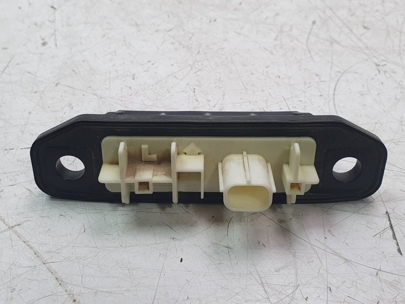 Recambio de maneta exterior maletero / porton para toyota yaris cross hybrid 2wd active tech referencia OEM IAM 69321F4010 15D35
