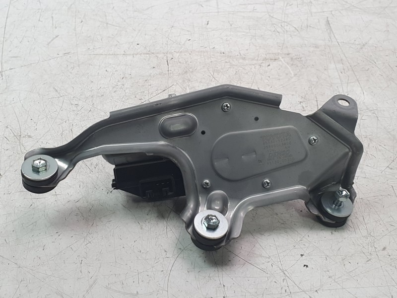 Recambio de motor limpia trasero para toyota yaris cross hybrid 2wd active tech referencia OEM IAM 851300D200 8513052280 