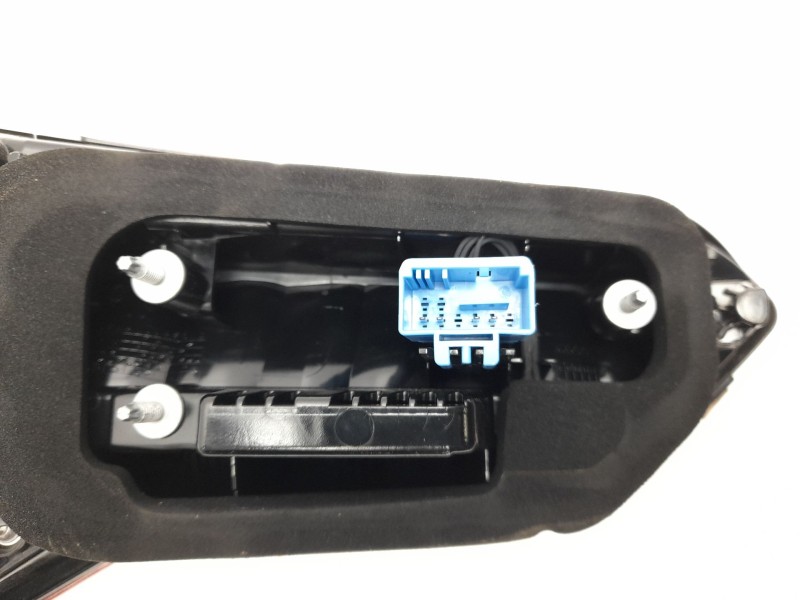 Recambio de piloto trasero derecho interior para volkswagen t-roc (a11, d11) 1.0 tsi referencia OEM IAM 2GA945094B  