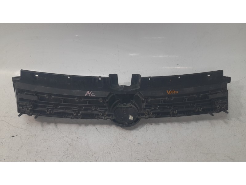 Recambio de rejilla delantera para volkswagen golf vii lim. (5g1) 1.6 16v tdi dpf referencia OEM IAM 5G0853653E  107236204 , VG4