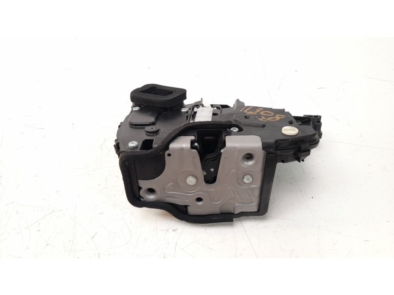 Recambio de cerradura puerta trasera izquierda para volkswagen polo 1.0 tsi referencia OEM IAM 10A839015  