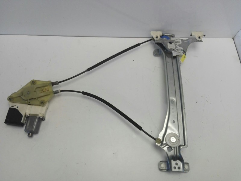 Recambio de elevalunas trasero derecho para renault megane iii berlina 5 p dynamique referencia OEM IAM 827200003R 106198617 115