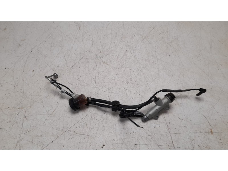 Recambio de bomba freno trasera para ktm super adventure 1290 super adventure s referencia OEM IAM 6031306000030  