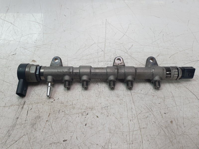 Recambio de rampa inyectora para bmw serie x3 (g01) xdrive 20d referencia OEM IAM 857924002 0445214371 