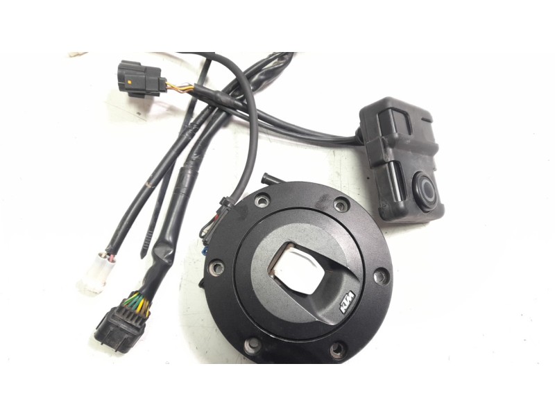Recambio de conmutador de arranque para ktm super adventure 1290 super adventure s referencia OEM IAM 61911266000  