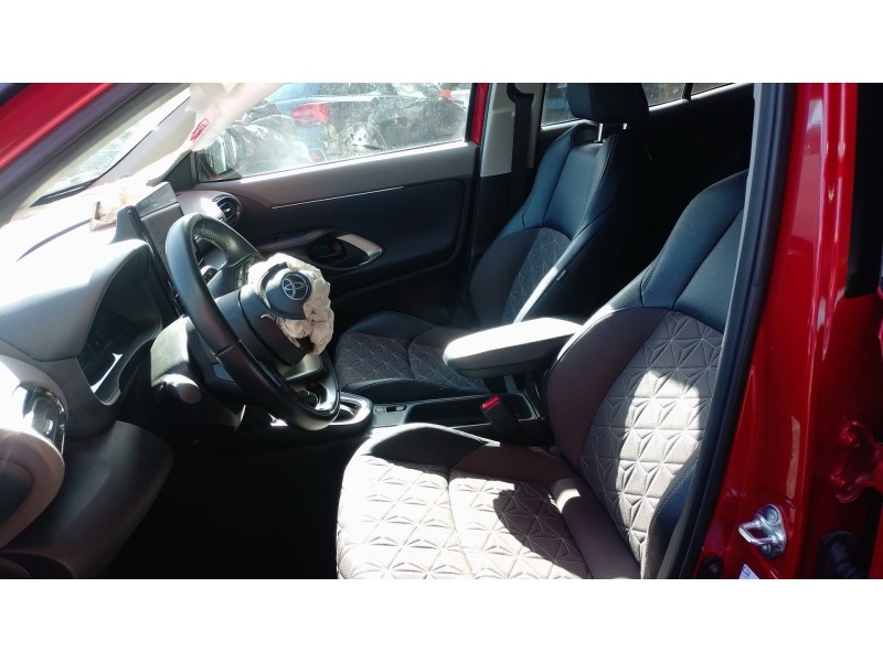 toyota yaris cross (mxp_) del año 2024