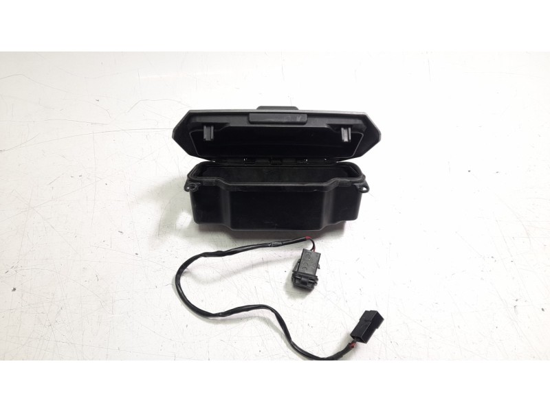 Recambio de guantera para ktm super adventure 1290 super adventure s referencia OEM IAM 61912078033  