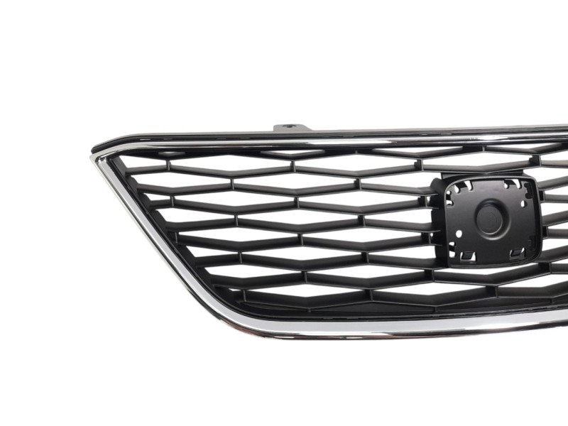 Recambio de rejilla delantera para seat ibiza (6j5) referencia OEM IAM 6J0853651D9B9 107213105 107213105/ST0362001/901158B