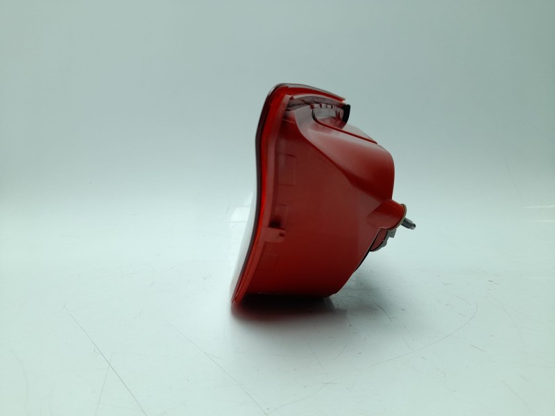 Recambio de piloto trasero izquierdo interior para kia rio iv (yb, sc, fb) 1.25 referencia OEM IAM 92403H8010  