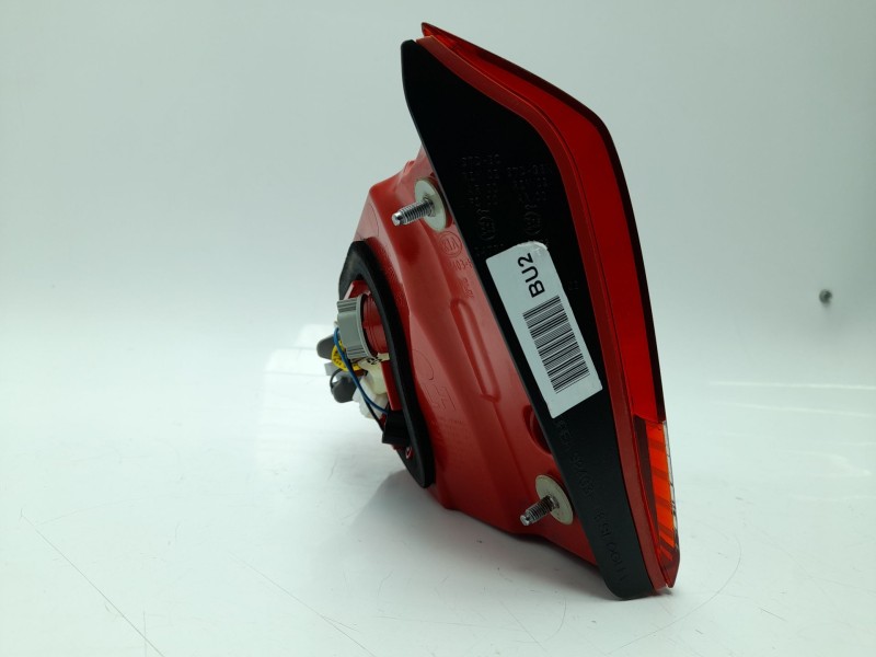 Recambio de piloto trasero izquierdo interior para kia rio iv (yb, sc, fb) 1.25 referencia OEM IAM 92403H8010  