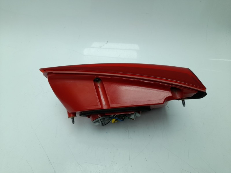 Recambio de piloto trasero izquierdo interior para kia rio iv (yb, sc, fb) 1.25 referencia OEM IAM 92403H8010  