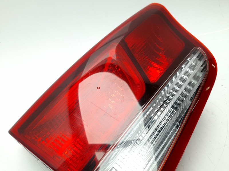 Recambio de piloto trasero izquierdo interior para kia rio iv (yb, sc, fb) 1.25 referencia OEM IAM 92403H8010  