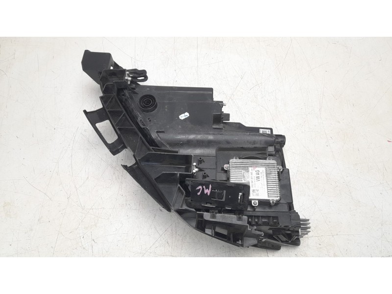 Recambio de faro derecho para seat leon sportstourer (kl8, kld) 2.0 tdi referencia OEM IAM 5FB941008G  