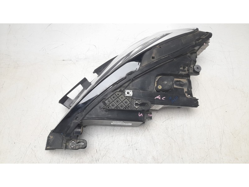 Recambio de faro derecho para seat leon sportstourer (kl8, kld) 2.0 tdi referencia OEM IAM 5FB941008G  