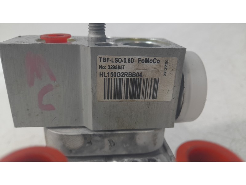 Recambio de valvula intercambio de calefaccion para ford kuga hybrid st-line x referencia OEM IAM LX6A10C708AD  