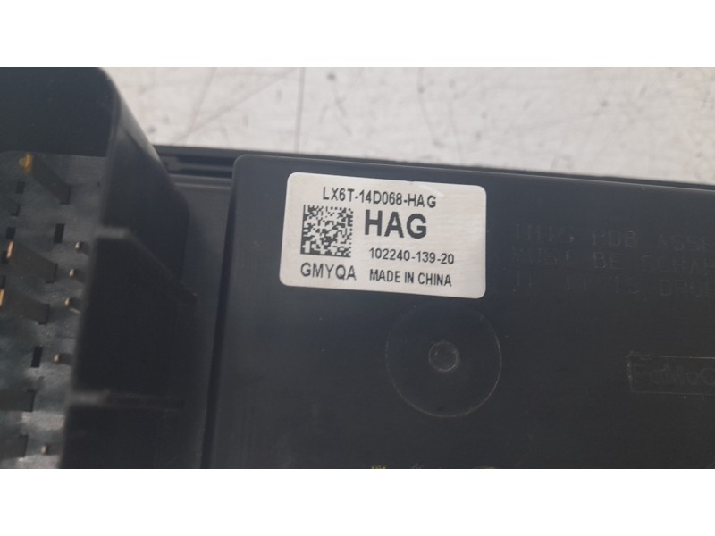 Recambio de caja reles / fusibles para ford kuga hybrid st-line x referencia OEM IAM LX6T14D068HAG  
