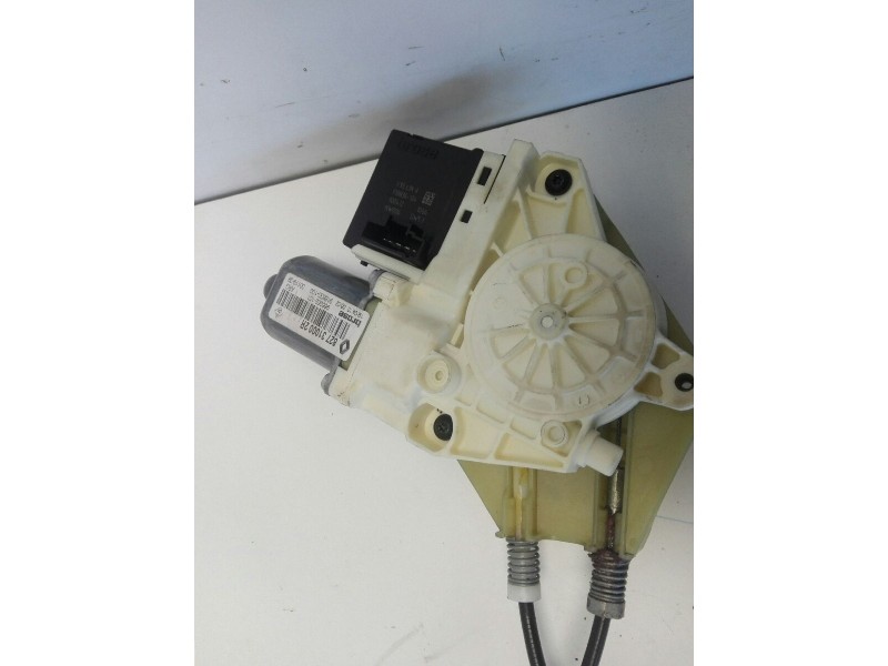 Recambio de elevalunas trasero izquierdo para renault megane iii berlina 5 p dynamique referencia OEM IAM 827210003R 106198618 1