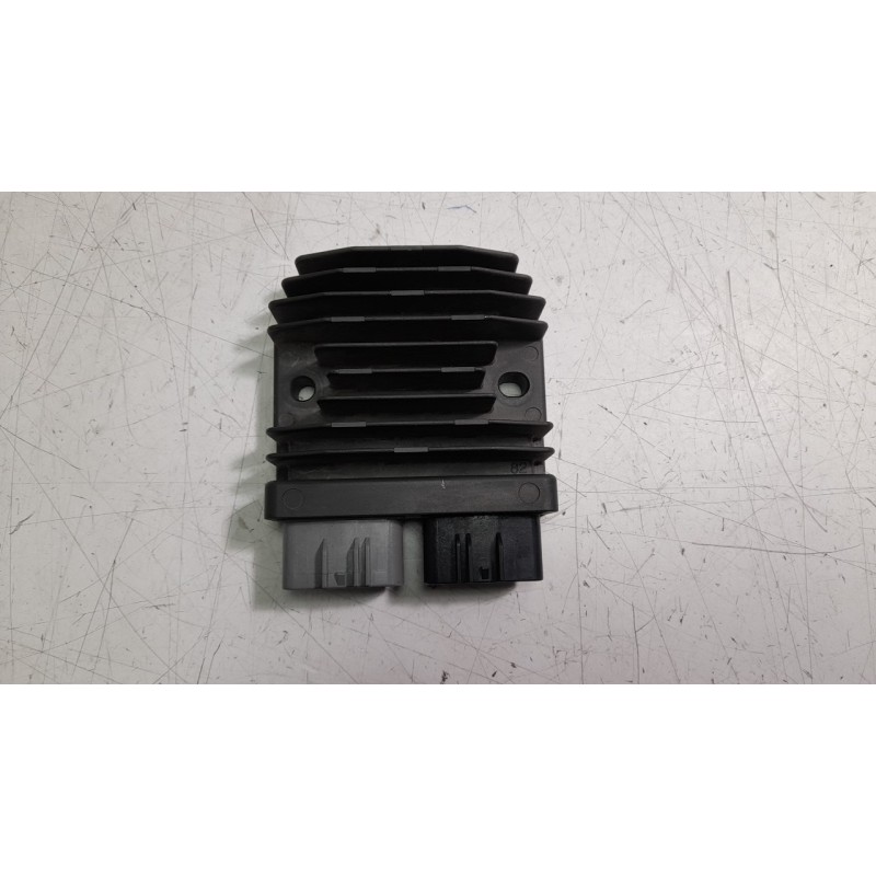 Recambio de regulador de corriente para bmw f 900 r referencia OEM IAM 946761801 12319467618 