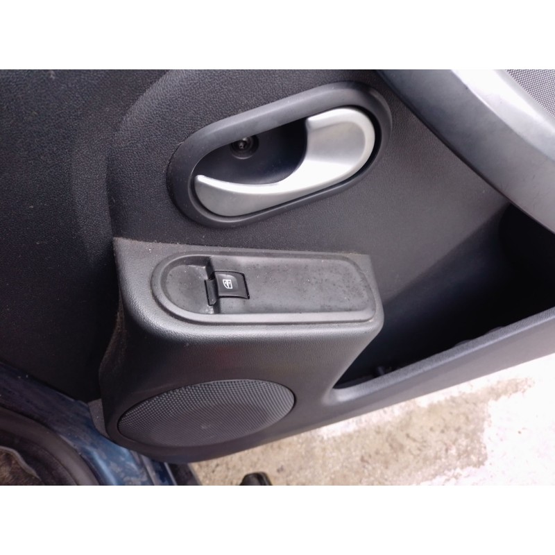 Recambio de mando elevalunas delantero derecho para dacia duster (hs_) 1.2 tce 125 referencia OEM IAM   