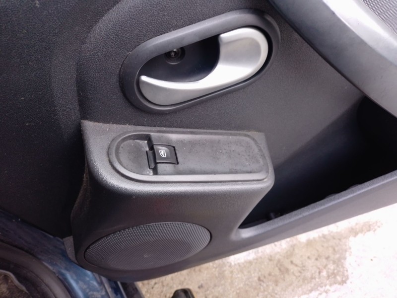 Recambio de mando elevalunas delantero derecho para dacia duster (hs_) 1.2 tce 125 referencia OEM IAM   