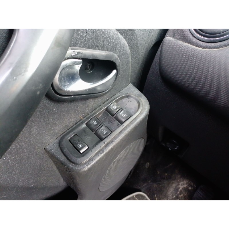 Recambio de mando elevalunas delantero izquierdo para dacia duster (hs_) 1.2 tce 125 referencia OEM IAM   