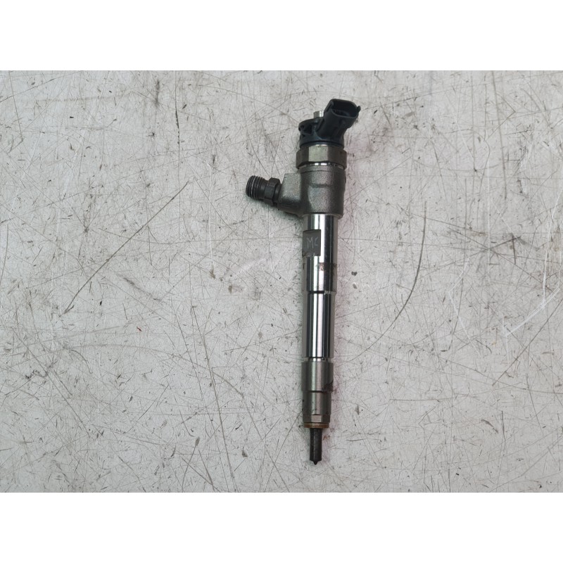 Recambio de inyector para renault megane iv hatchback (b9a/m/n_) 1.5 blue dci 115 (b9a6) referencia OEM IAM 0445876882 B2A5IWF 