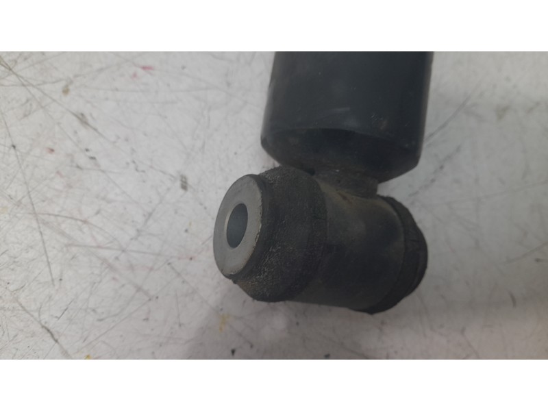 Recambio de amortiguador trasero izquierdo para ford kuga hybrid st-line x referencia OEM IAM LX6118080SCF  