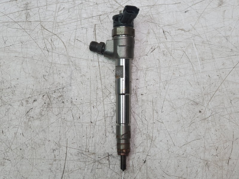 Recambio de inyector para renault megane iv hatchback (b9a/m/n_) 1.5 blue dci 115 (b9a6) referencia OEM IAM 0445B76882 CA15GED 