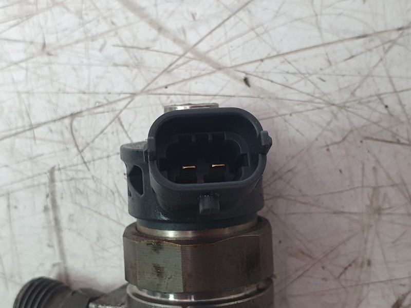 Recambio de inyector para renault megane iv hatchback (b9a/m/n_) 1.5 blue dci 115 (b9a6) referencia OEM IAM 0445B76882 CA15GED 