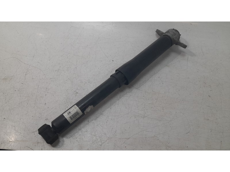 Recambio de amortiguador trasero derecho para ford kuga hybrid st-line x referencia OEM IAM LX6118080SCG  