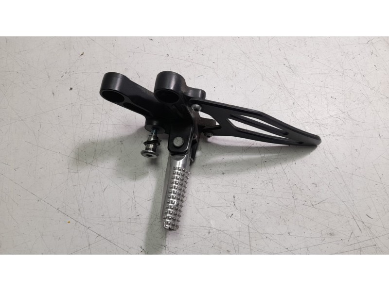 Recambio de estribos laterales para yamaha yzf-r yzf- r7 referencia OEM IAM B7N2745100  