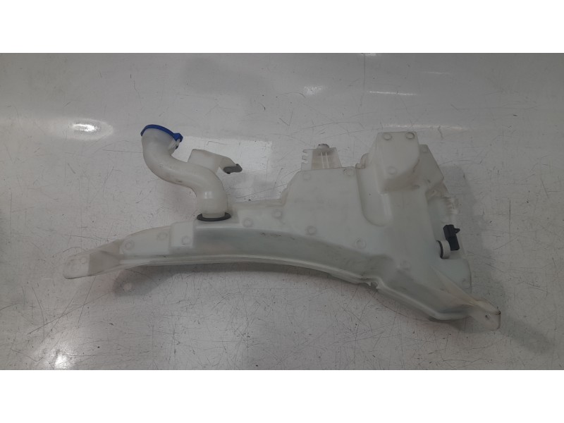 Recambio de deposito limpia para ford kuga hybrid st-line x referencia OEM IAM LV4B13K175  