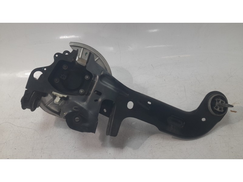 Recambio de mangueta trasera izquierda para ford kuga hybrid st-line x referencia OEM IAM LX615A969BE  
