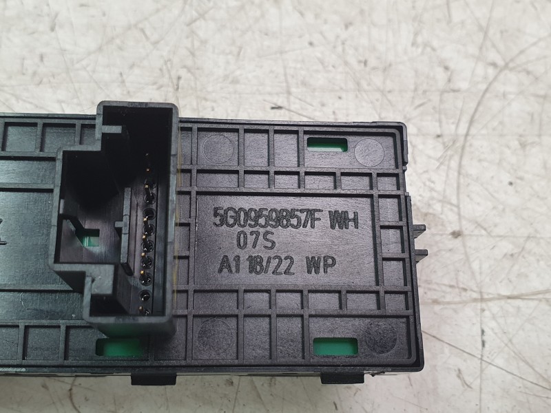 Recambio de mando elevalunas delantero izquierdo para seat arona (kj7, kjp) 1.0 tsi referencia OEM IAM 5G0959857F  EWSSE006